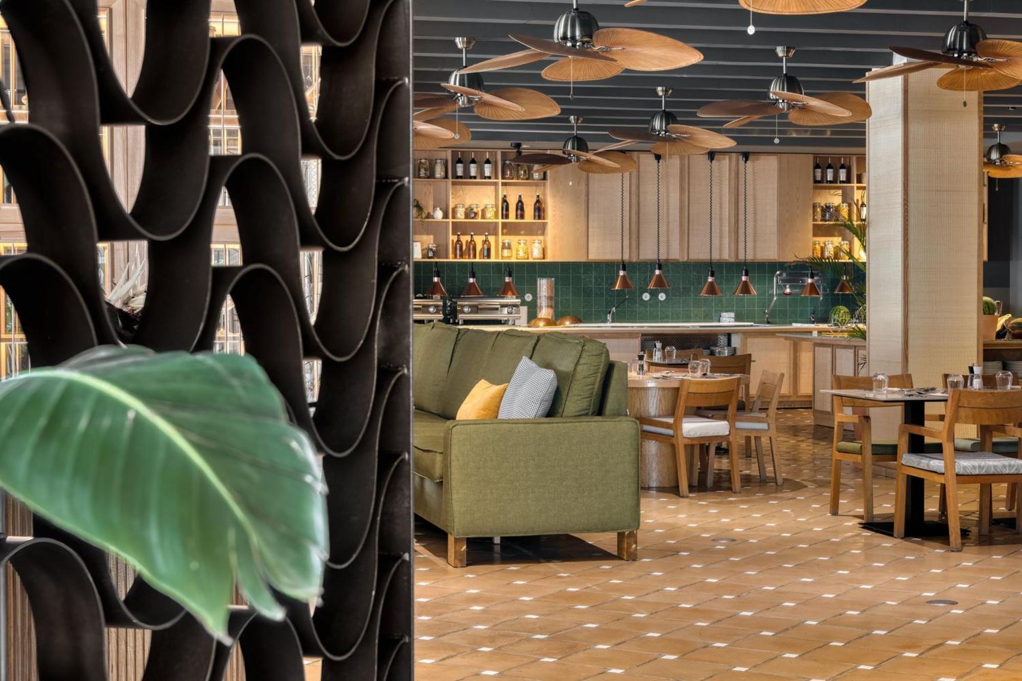 Domes Lake Algarve, Autograph Collection Βιλαμούρα Εξωτερικό φωτογραφία The interior of the restaurant