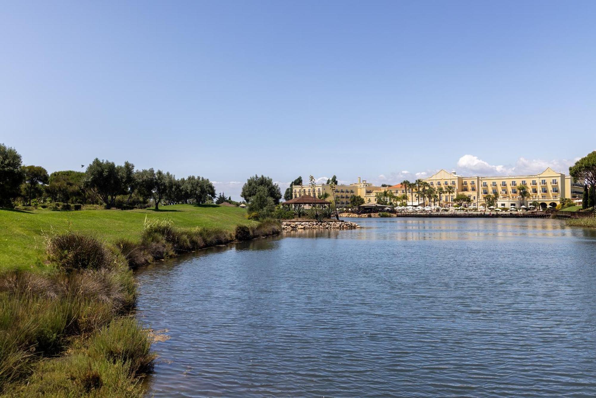 Domes Lake Algarve, Autograph Collection Βιλαμούρα Εξωτερικό φωτογραφία View of the lagoon