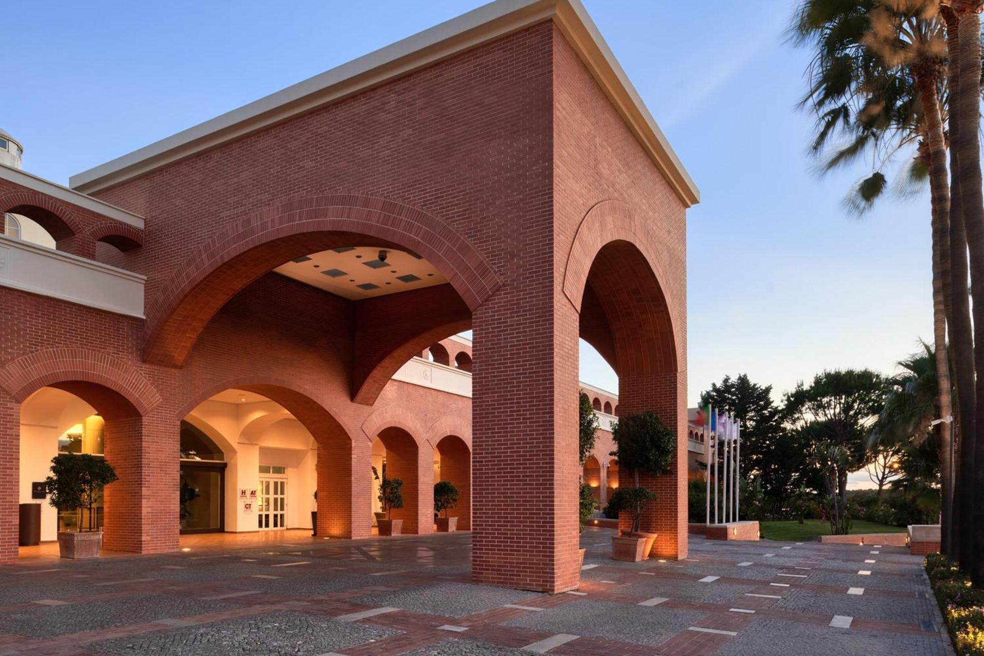 Domes Lake Algarve, Autograph Collection Βιλαμούρα Εξωτερικό φωτογραφία The hotel's entrance
